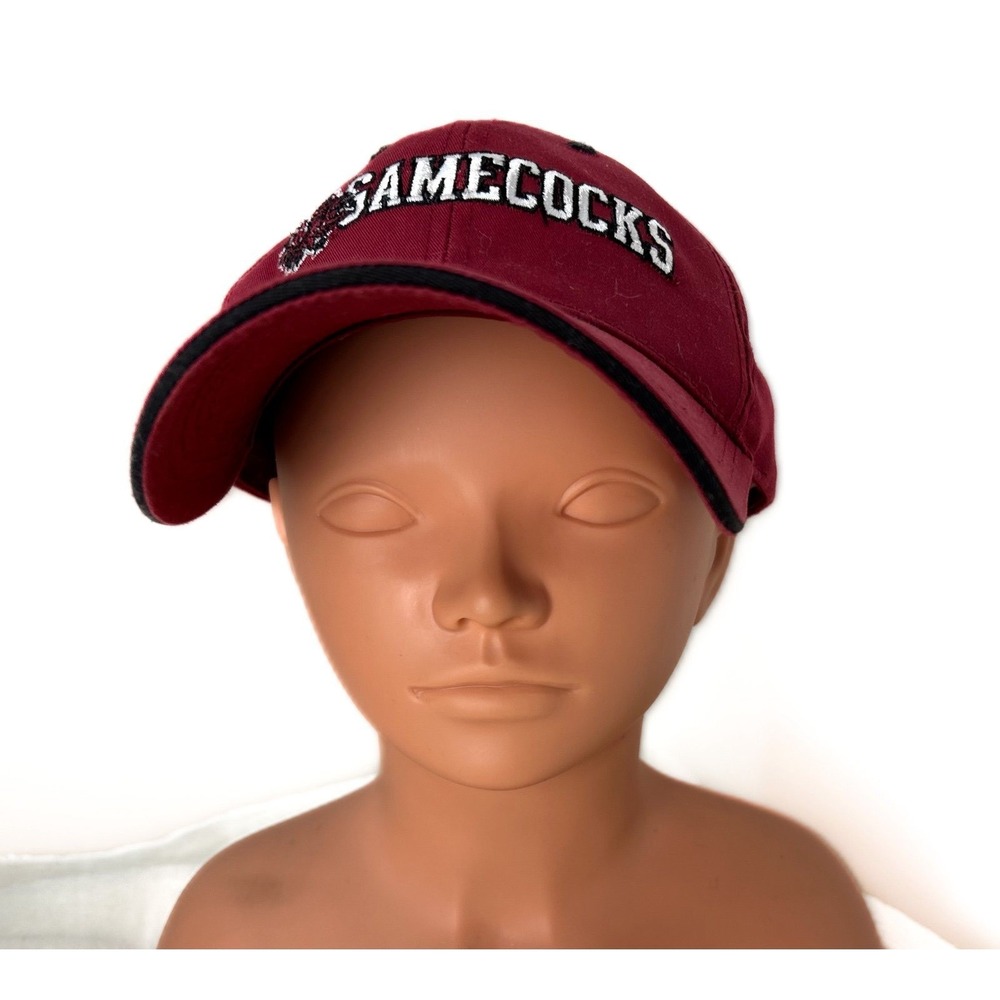 Captivating Headgear 1-stop Red Maroon "Gamec@cks"‎ Univ. of SC Ballcap One Size